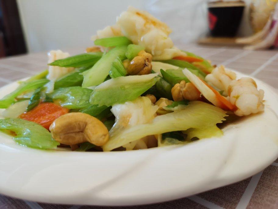 西芹腰果虾仁