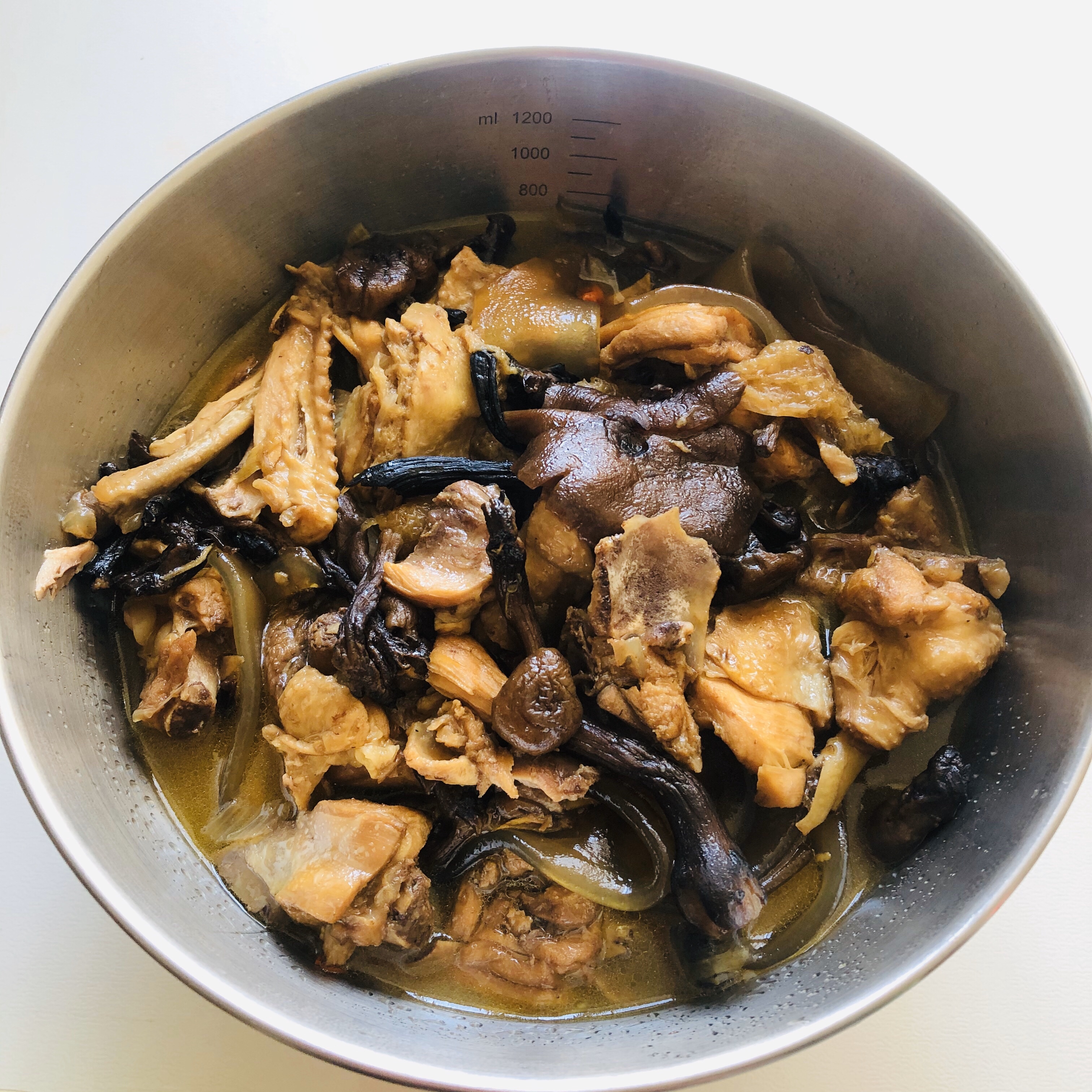 小鸡炖蘑菇（高压锅版）的做法