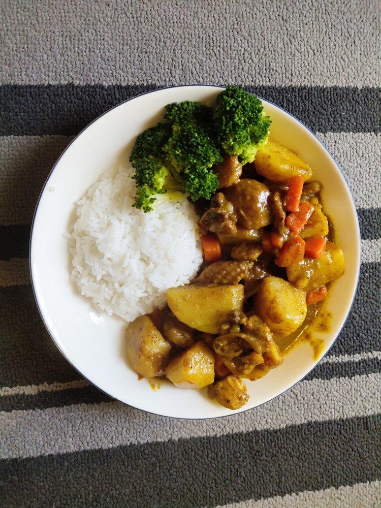 咖喱鸡肉饭