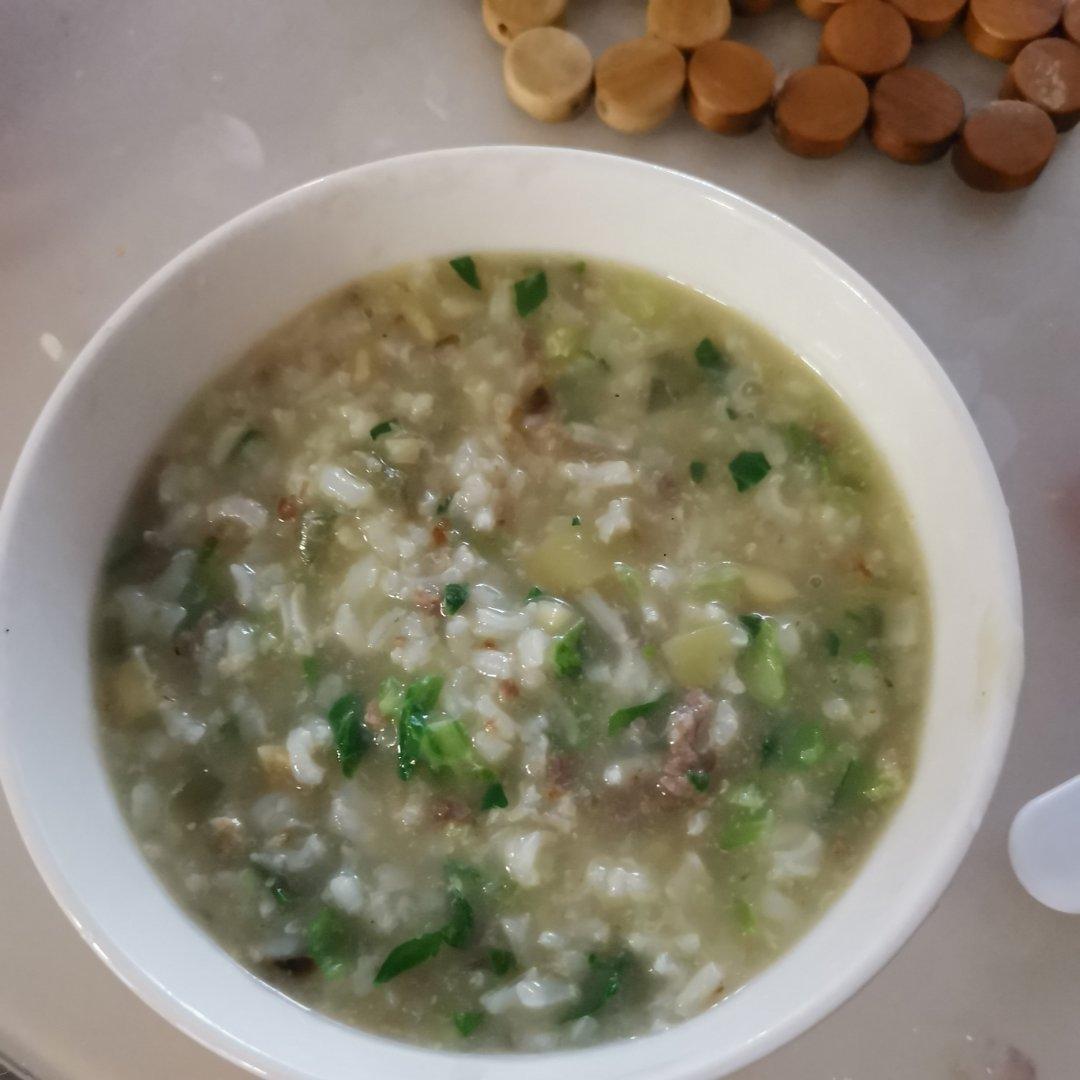 妈妈👩教我做的皮蛋瘦肉粥🥣简单快捷美味😋