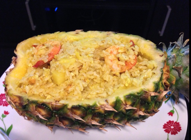 菠萝咖喱海鲜饭