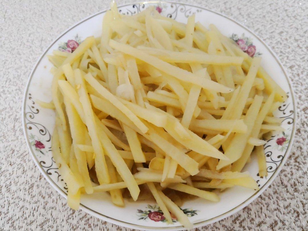 在家也能做出馆子味儿的醋溜/炝炒/酸辣土豆丝（就是那道看似简单，实则步步玄机的土豆丝）