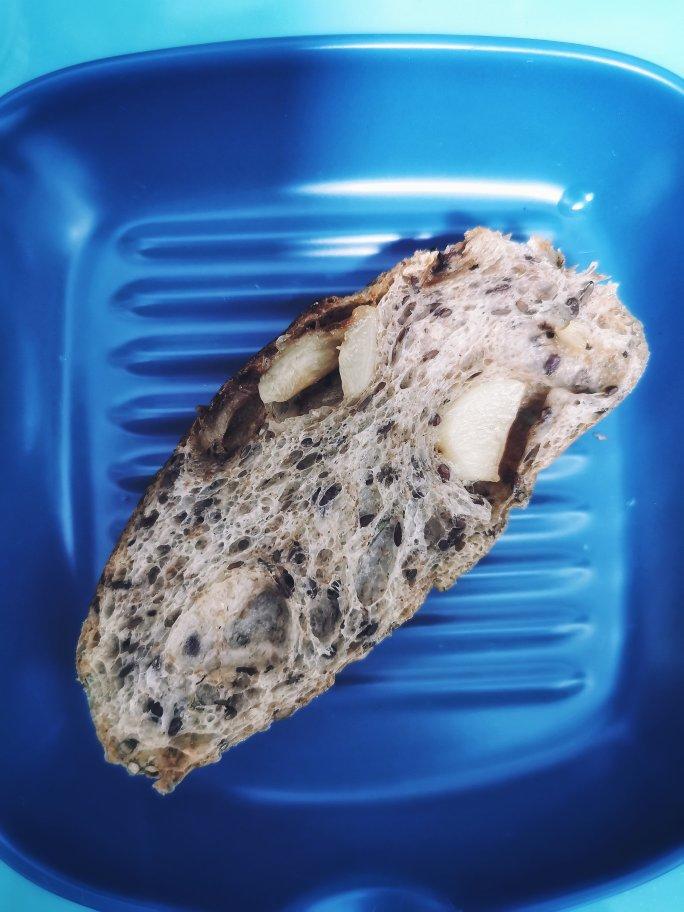 迷迭香纯全麦培根大蒜包 100%全麦直接法