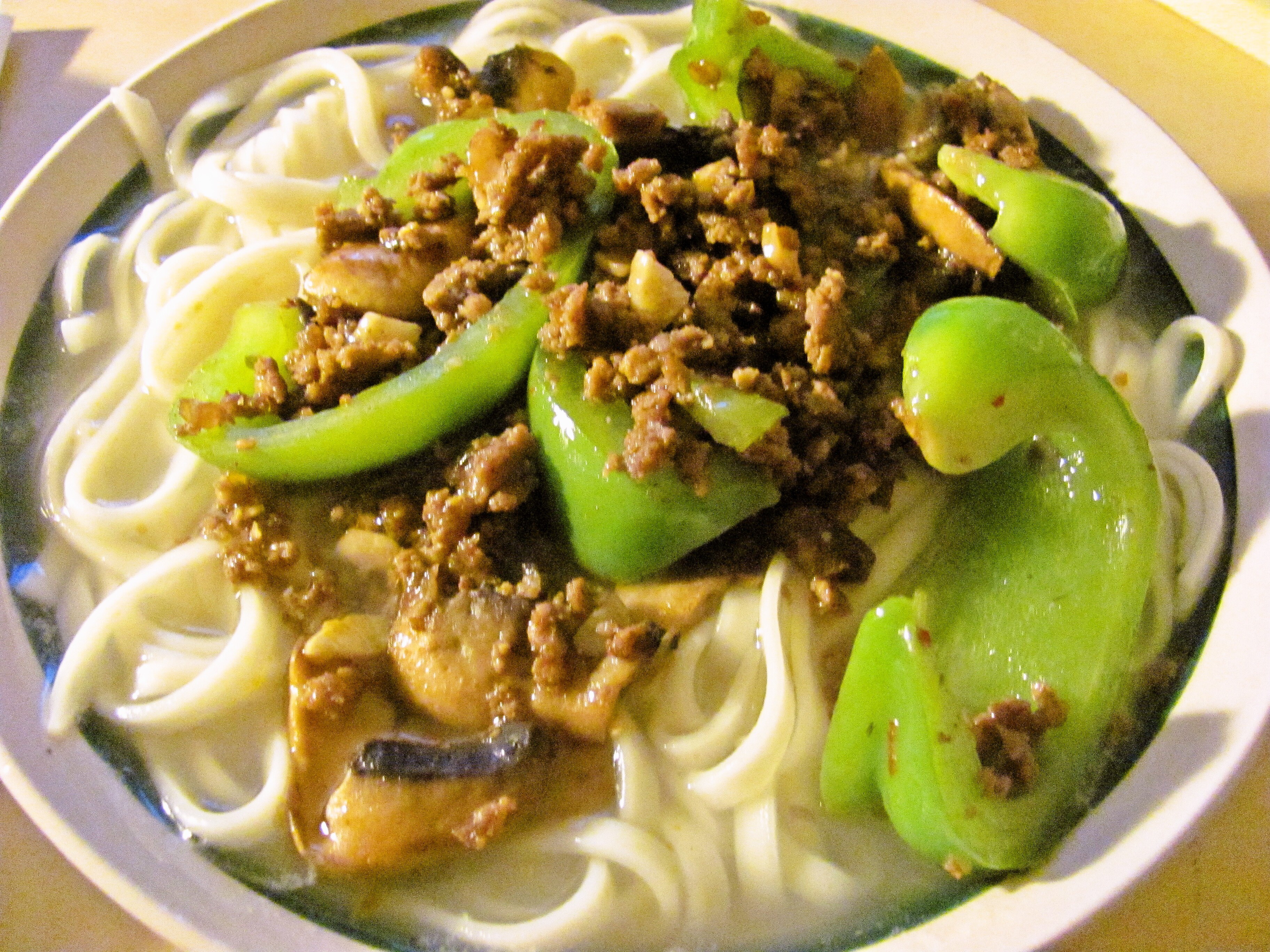 香菇青椒宽面条