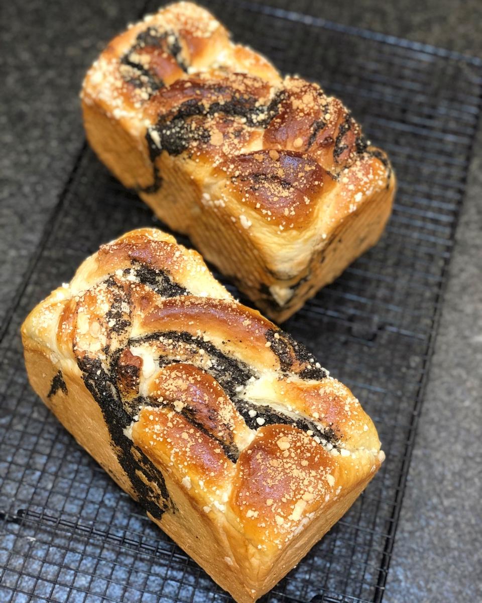 料多多系列--黑芝麻奶酥小吐司