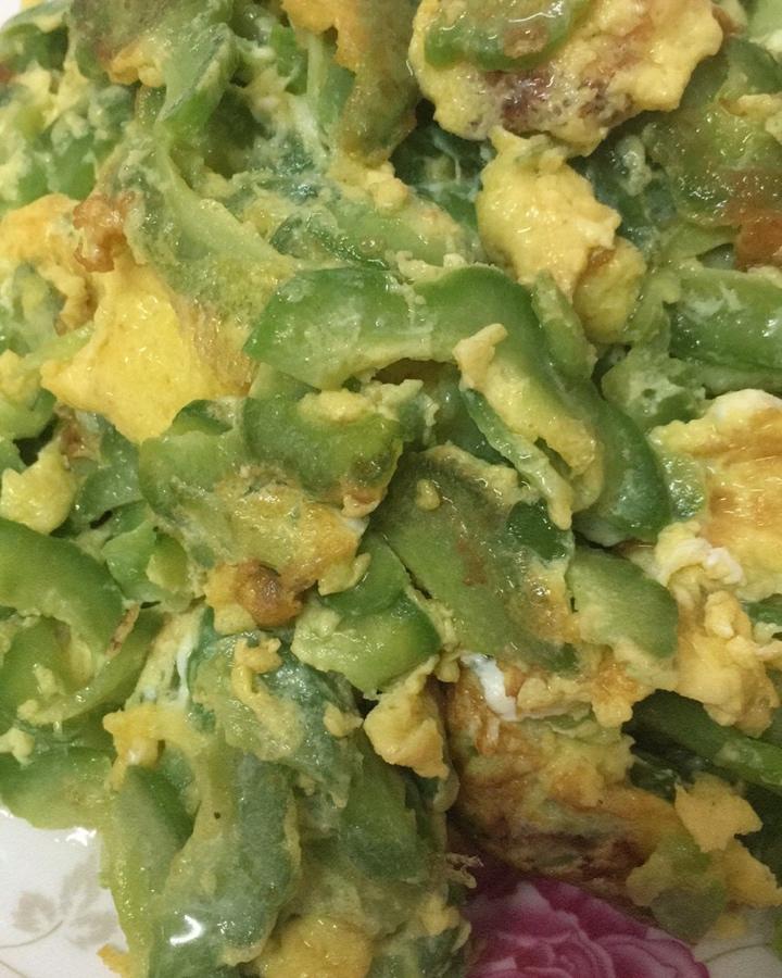 苦瓜炒鸡蛋