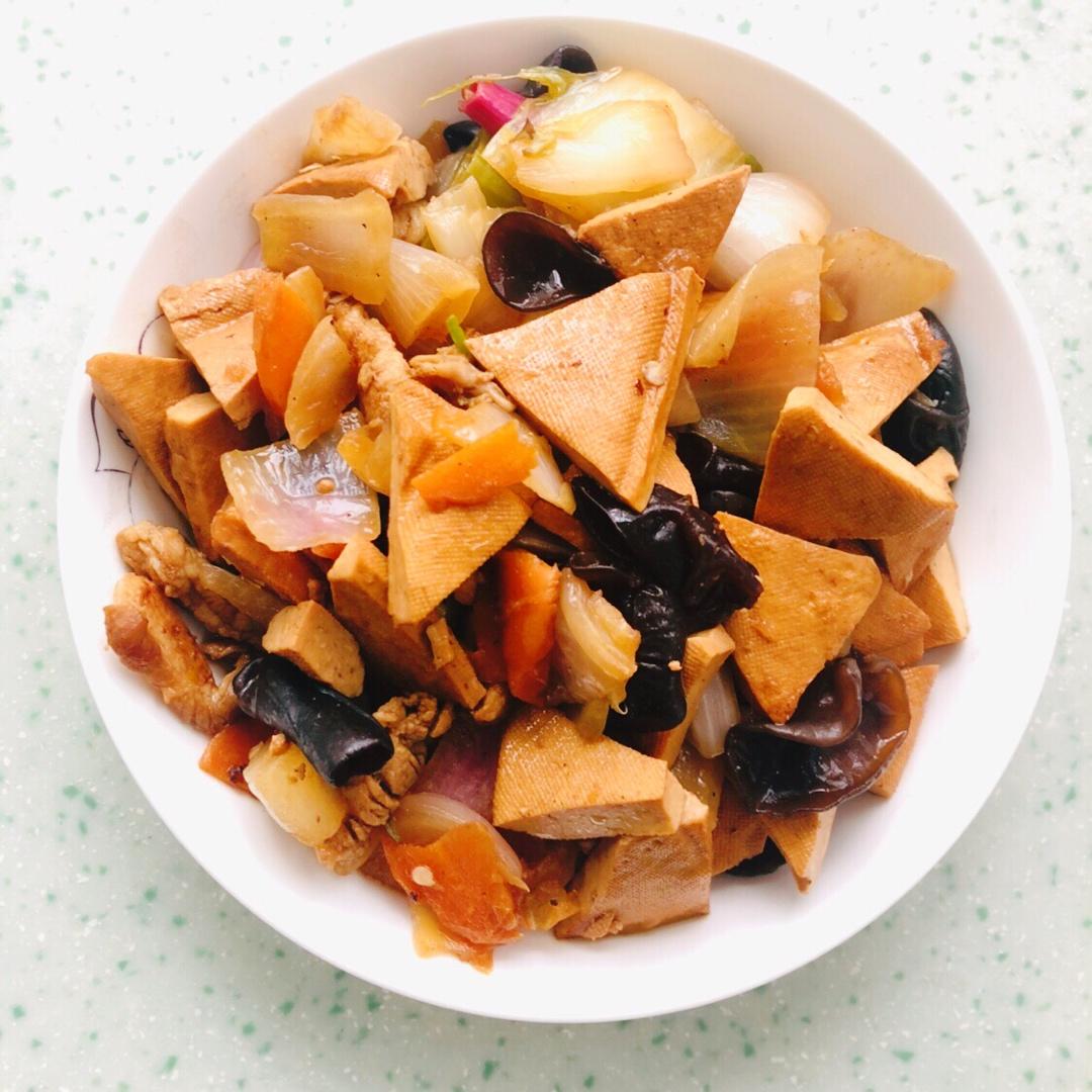 木耳炒洋葱香干清清血管