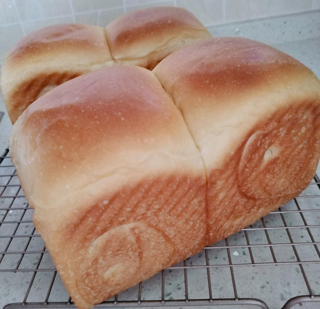 《Tinrry+》松松软软北海道云朵牛奶吐司