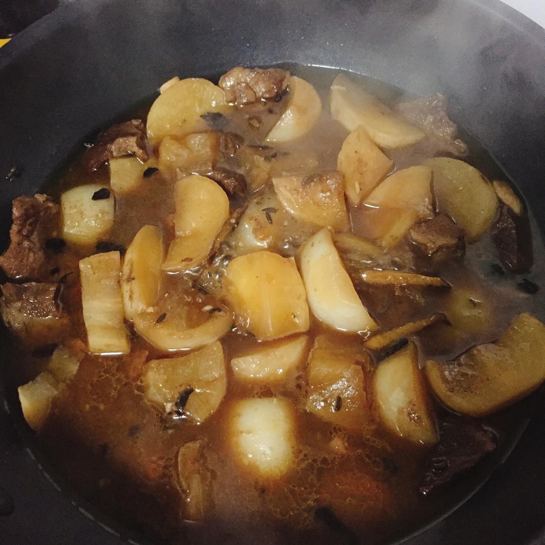 萝卜炖牛腩