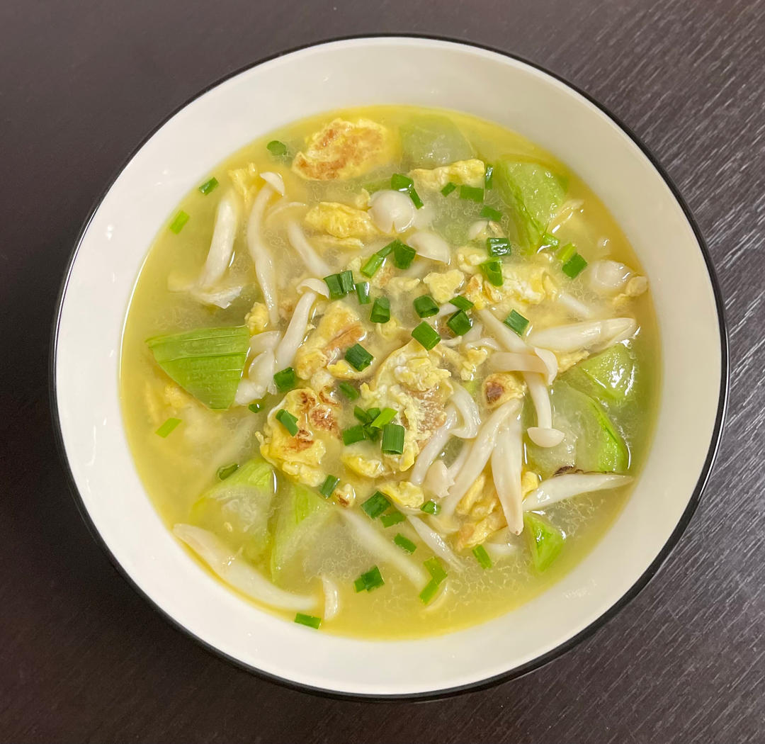 鲜菇丝瓜汤