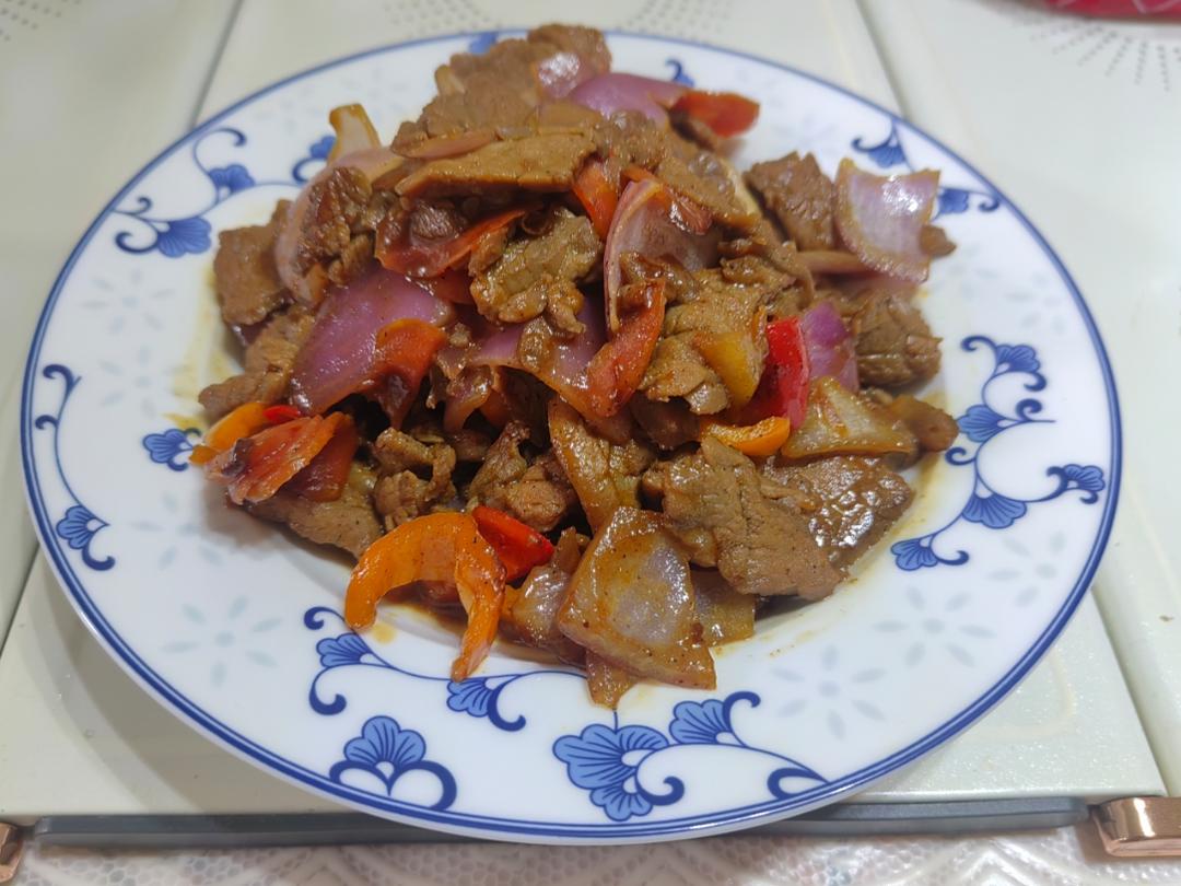 黑椒洋葱炒牛肉/马克西姆不粘锅