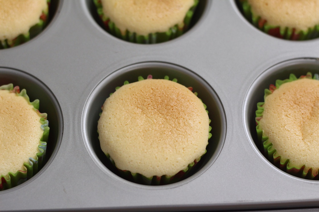 消耗淡奶油之作——淡奶油小蛋糕