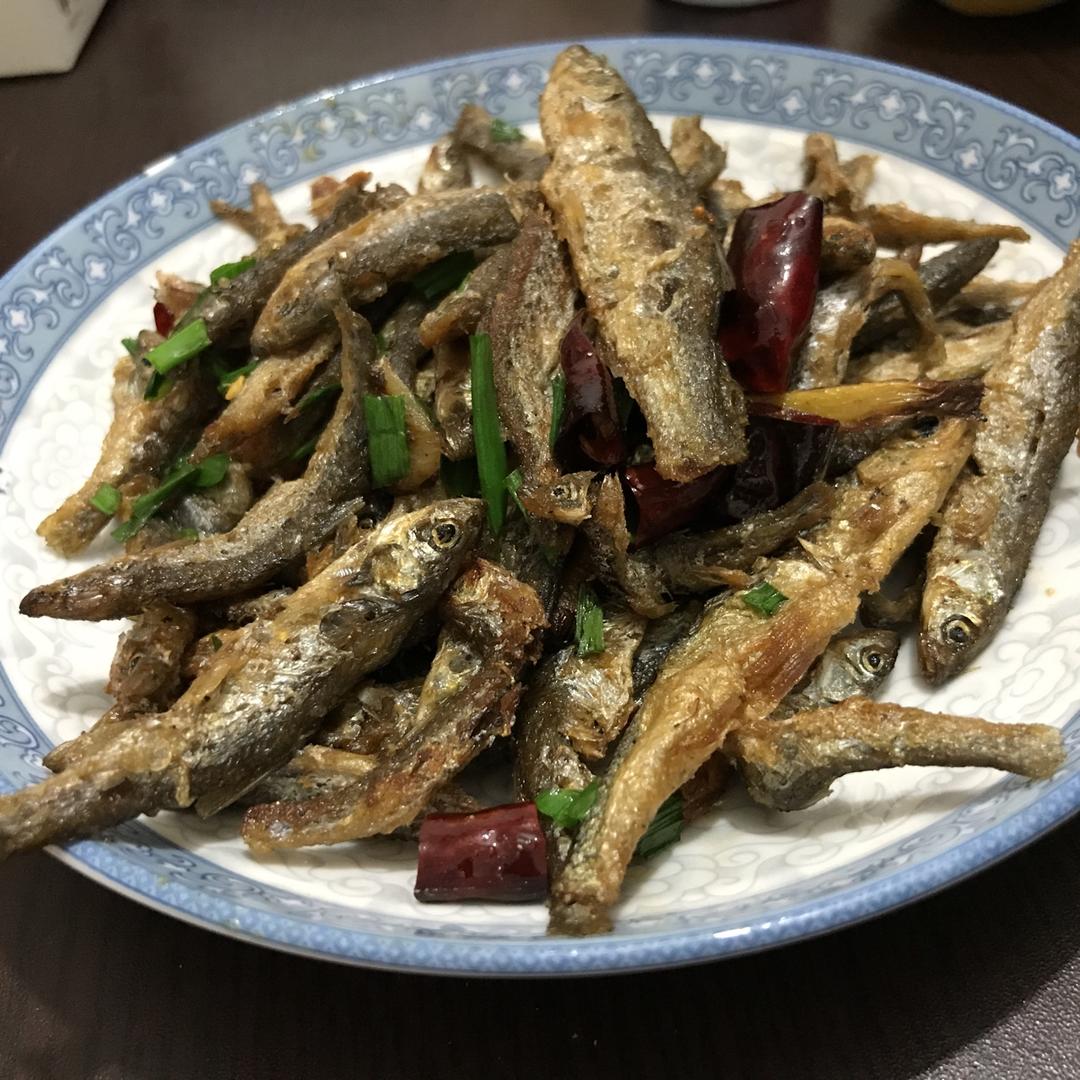 丸子的卷卷做的炒小鱼仔