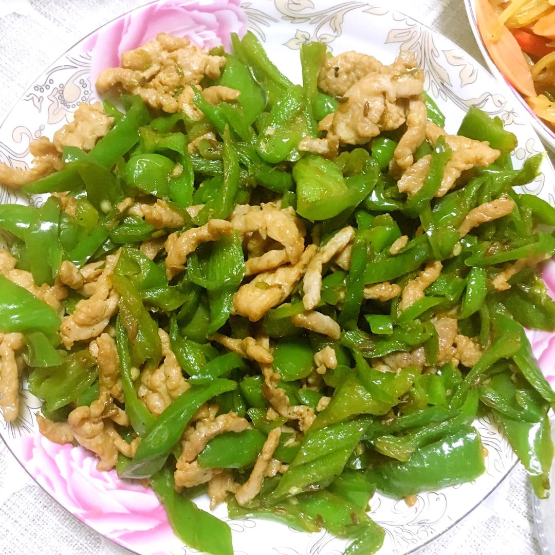 虹上飞做的孜然青椒炒肉