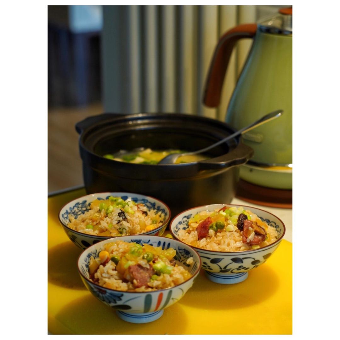 腊肠土豆香菇油菜焖饭