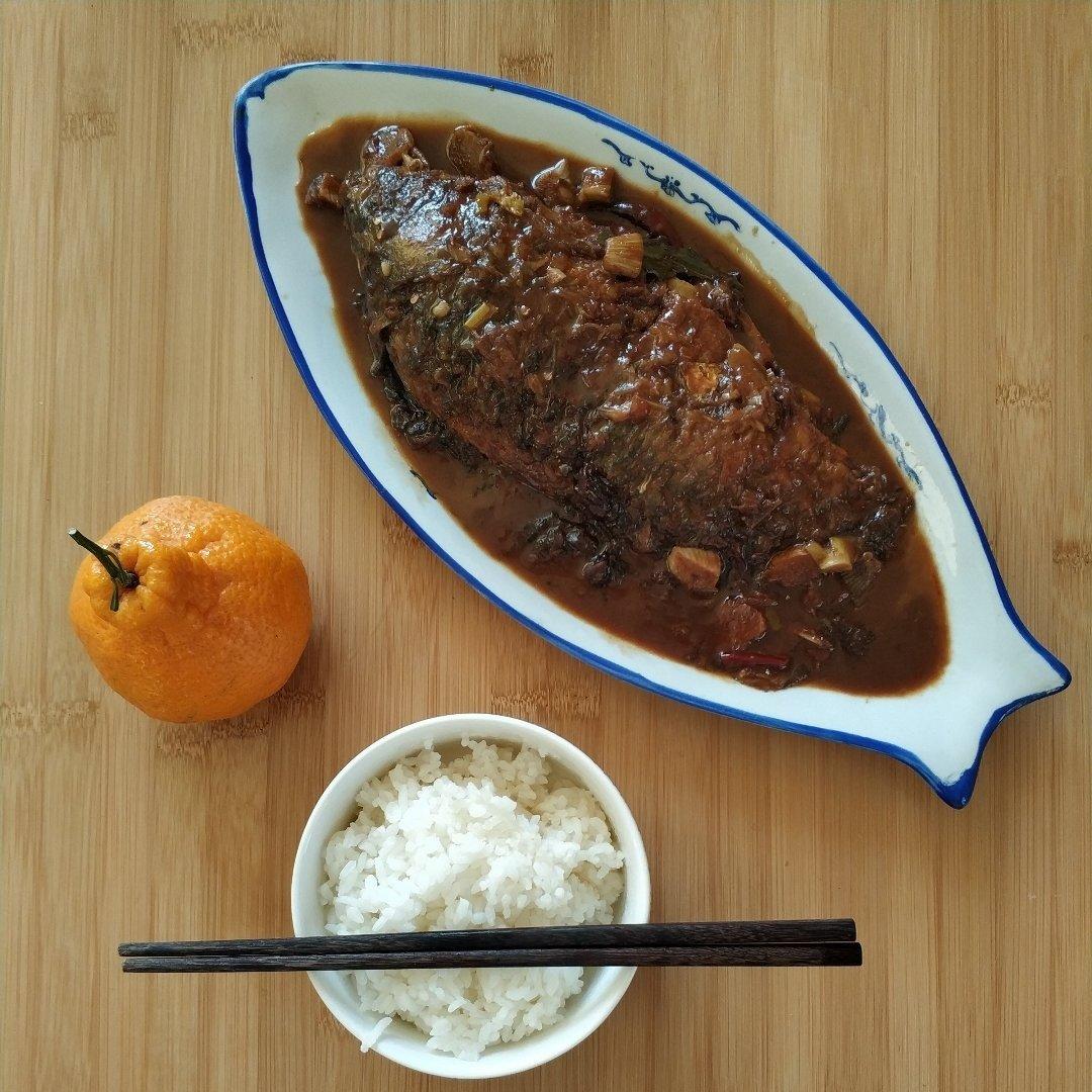 家常炖鲫鱼