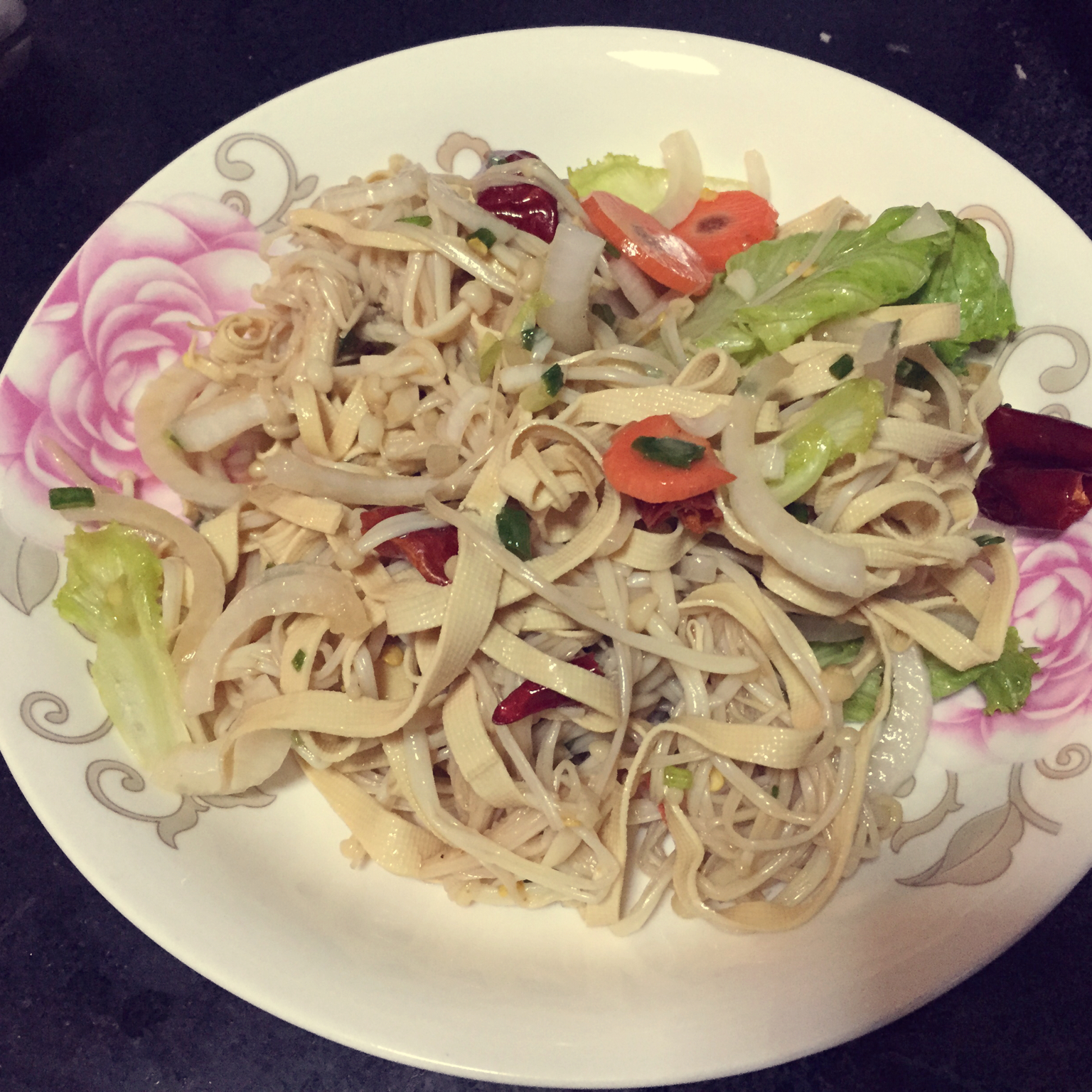 金针菇拌豆腐丝