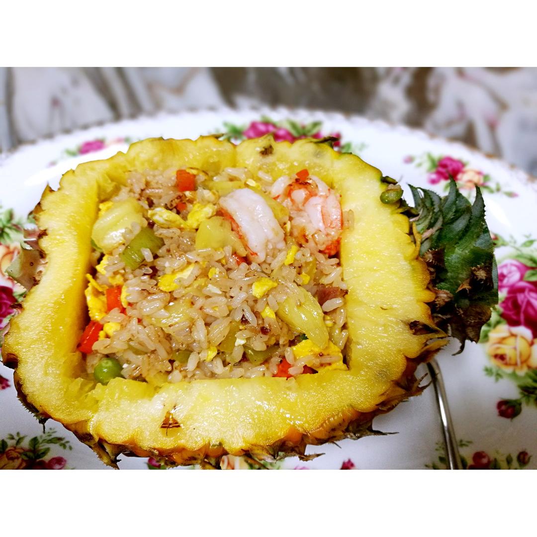 虾仁菠萝炒饭