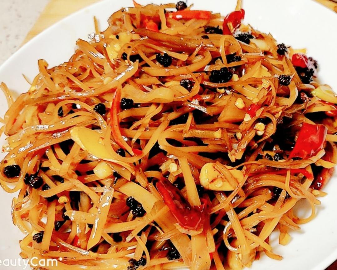 (闺蜜必点)私厨香辣咸菜丝的做法