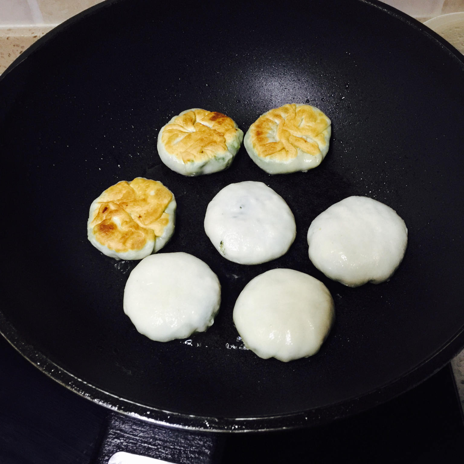 薄皮韭菜饼