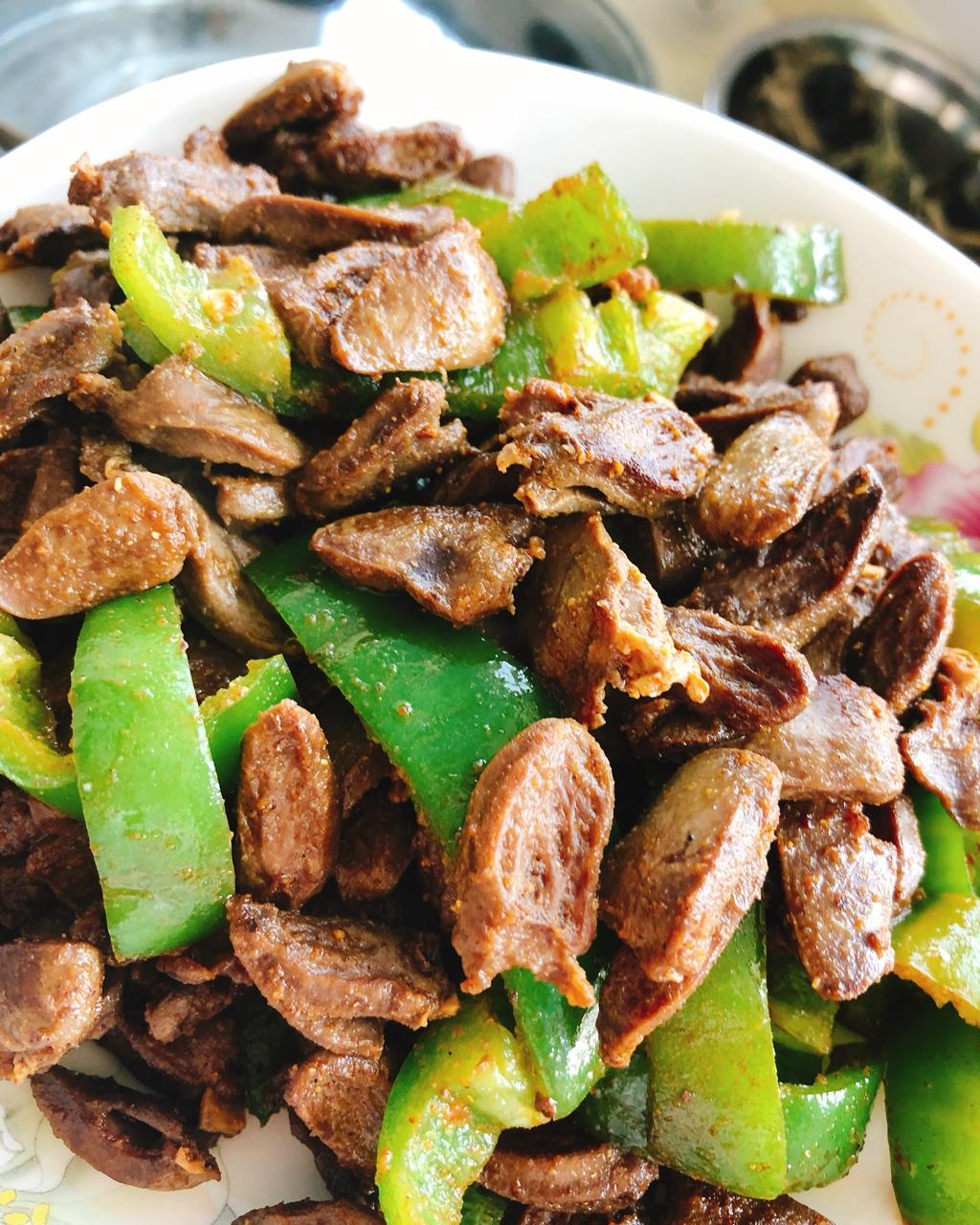 蒋氏深夜小厨房做的爆炒鸡心(孜然版)