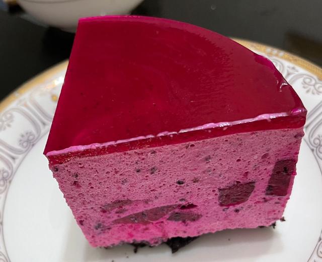 火龙果酸奶慕斯蛋糕