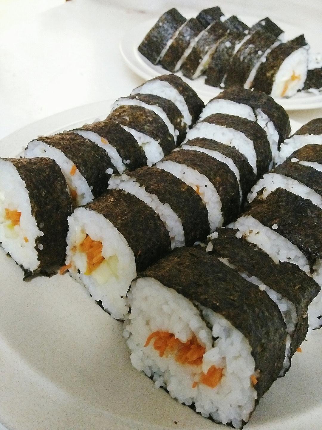 紫菜卷寿司