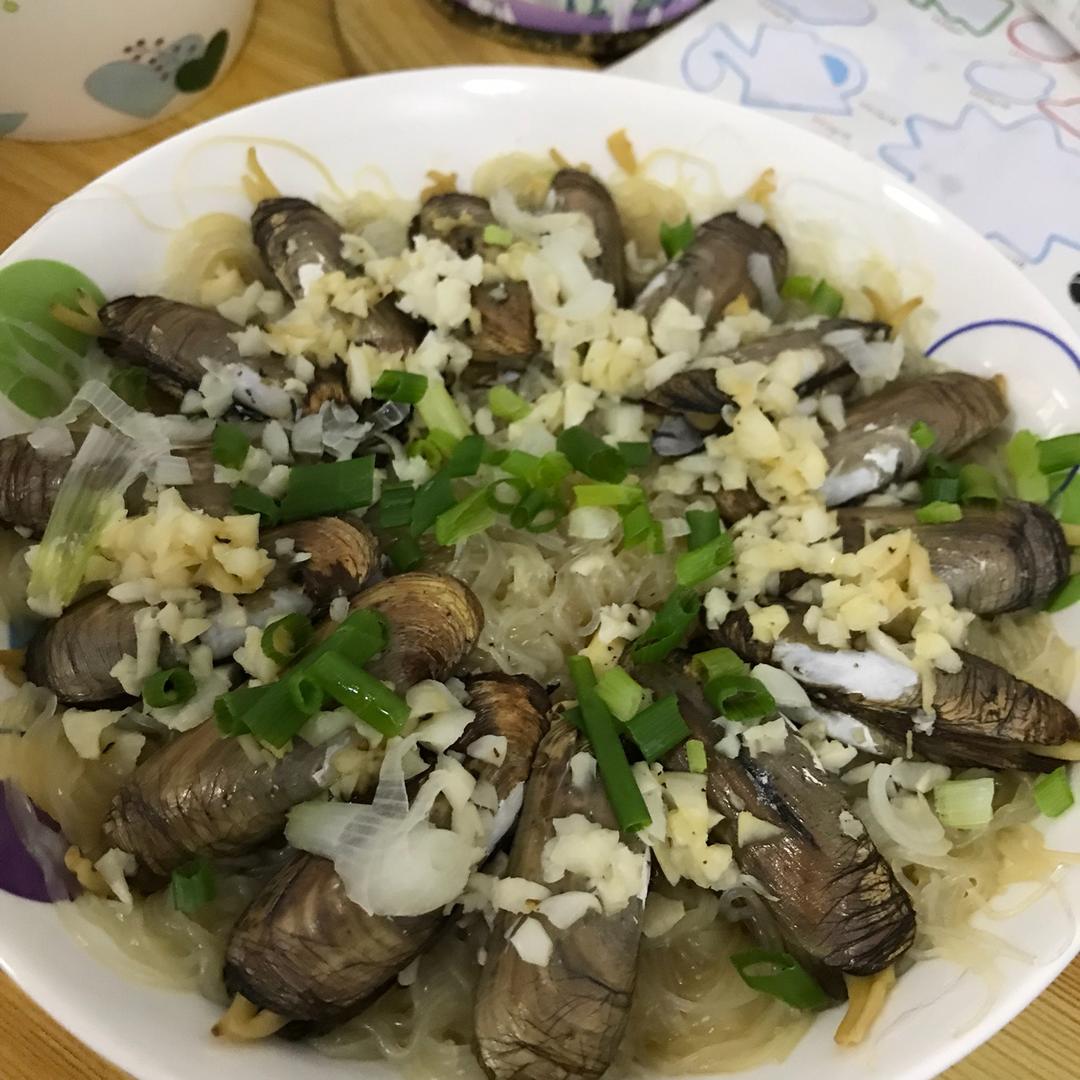 蒜蓉剁椒蛏子蒸粉丝