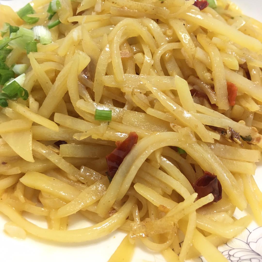 巨开胃的酸辣土豆丝