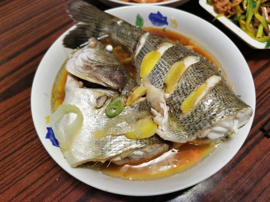 清蒸鲈鱼，三步搞定！