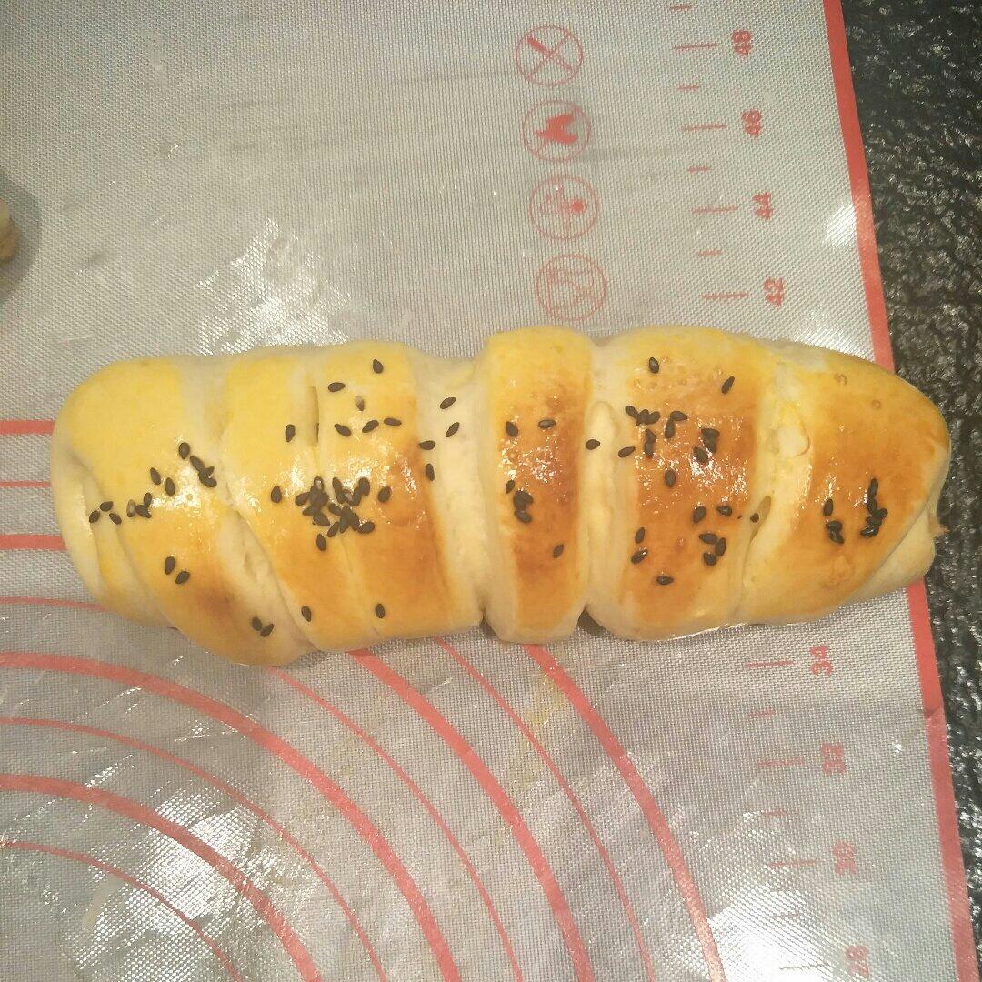 毛毛虫肉松面包