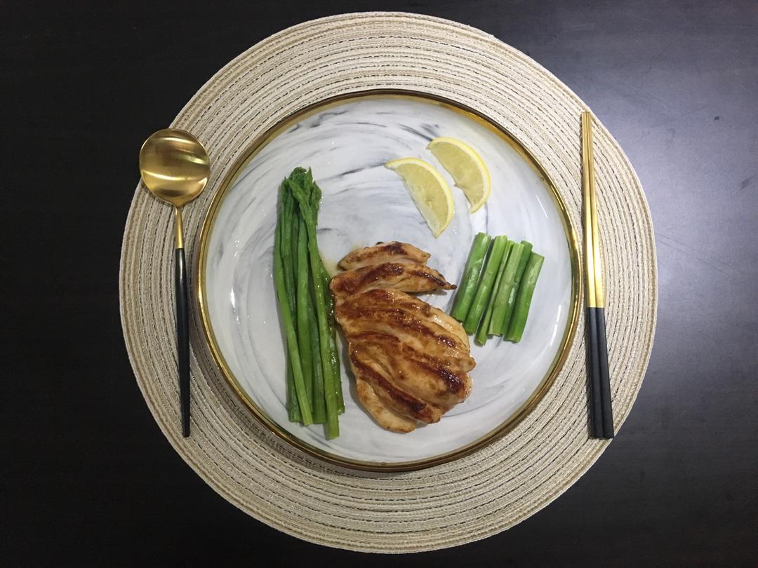 香煎鸡胸肉