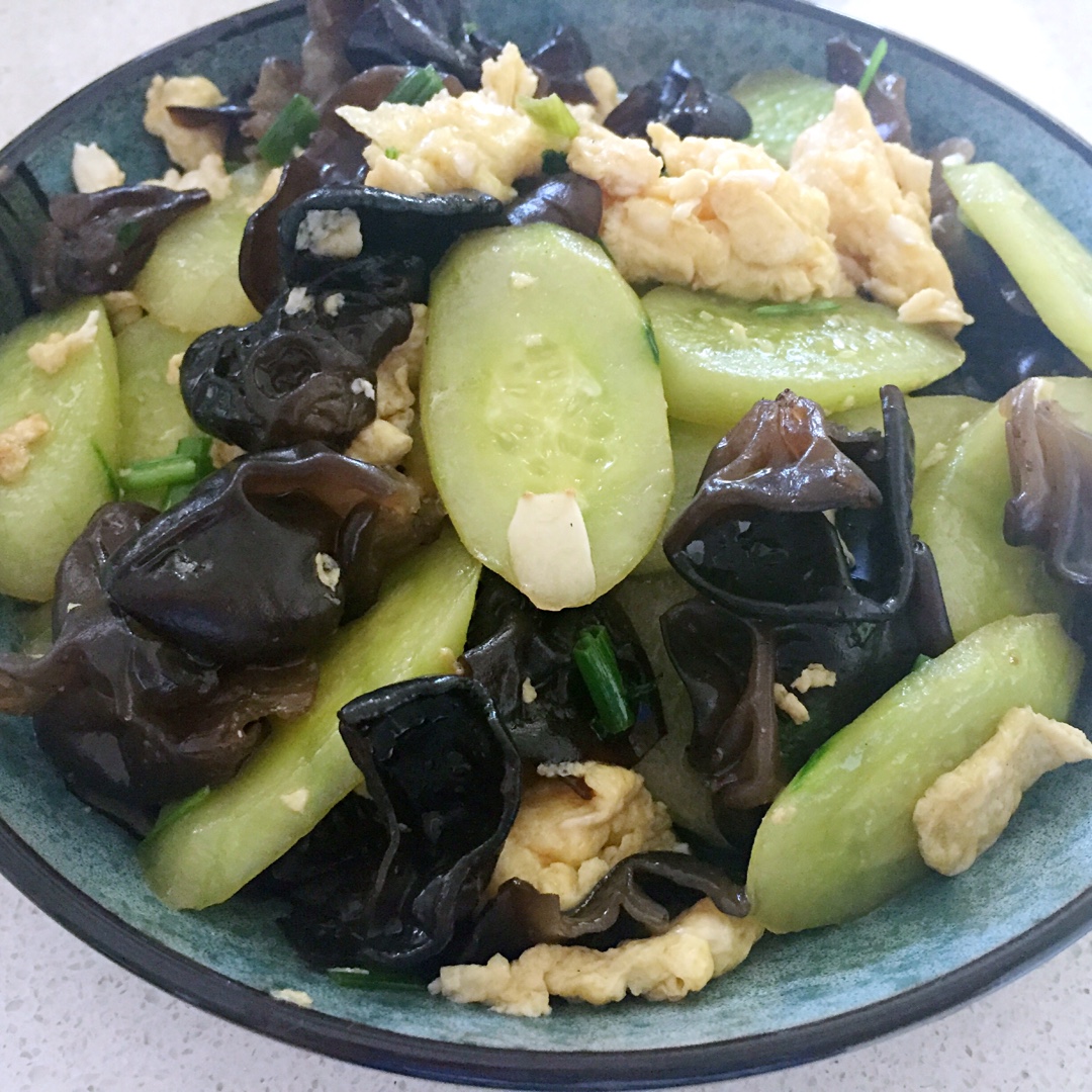 黄瓜木耳炒鸡蛋