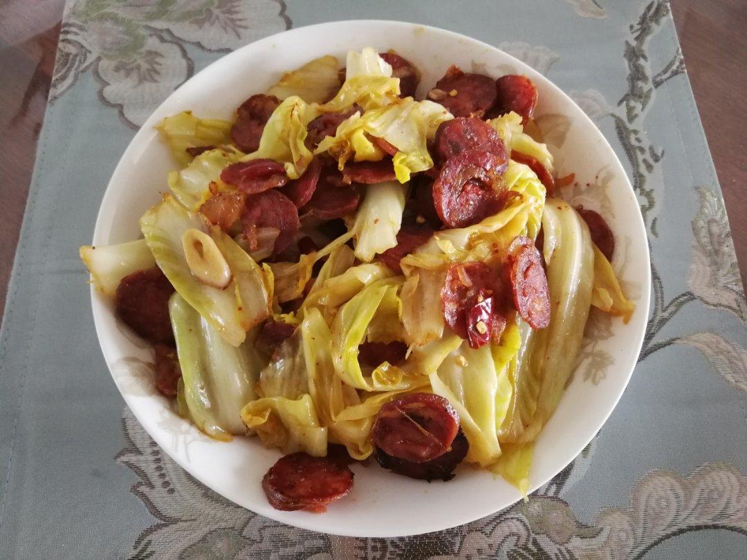 腊肠手撕包菜