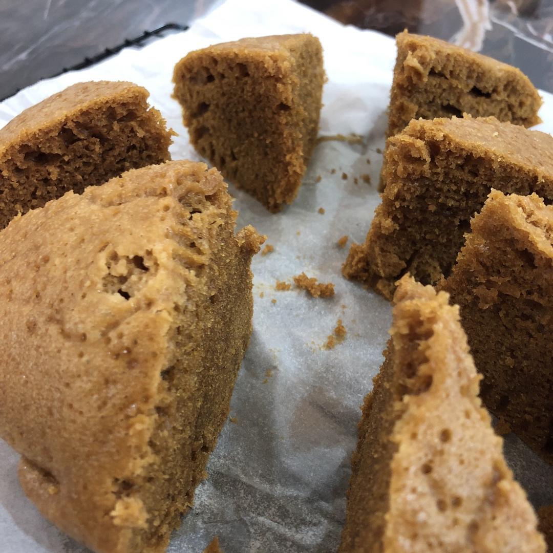 蒸马拉糕，3分钟拌好面糊上锅一蒸，又软又香，比蛋糕可简单多了