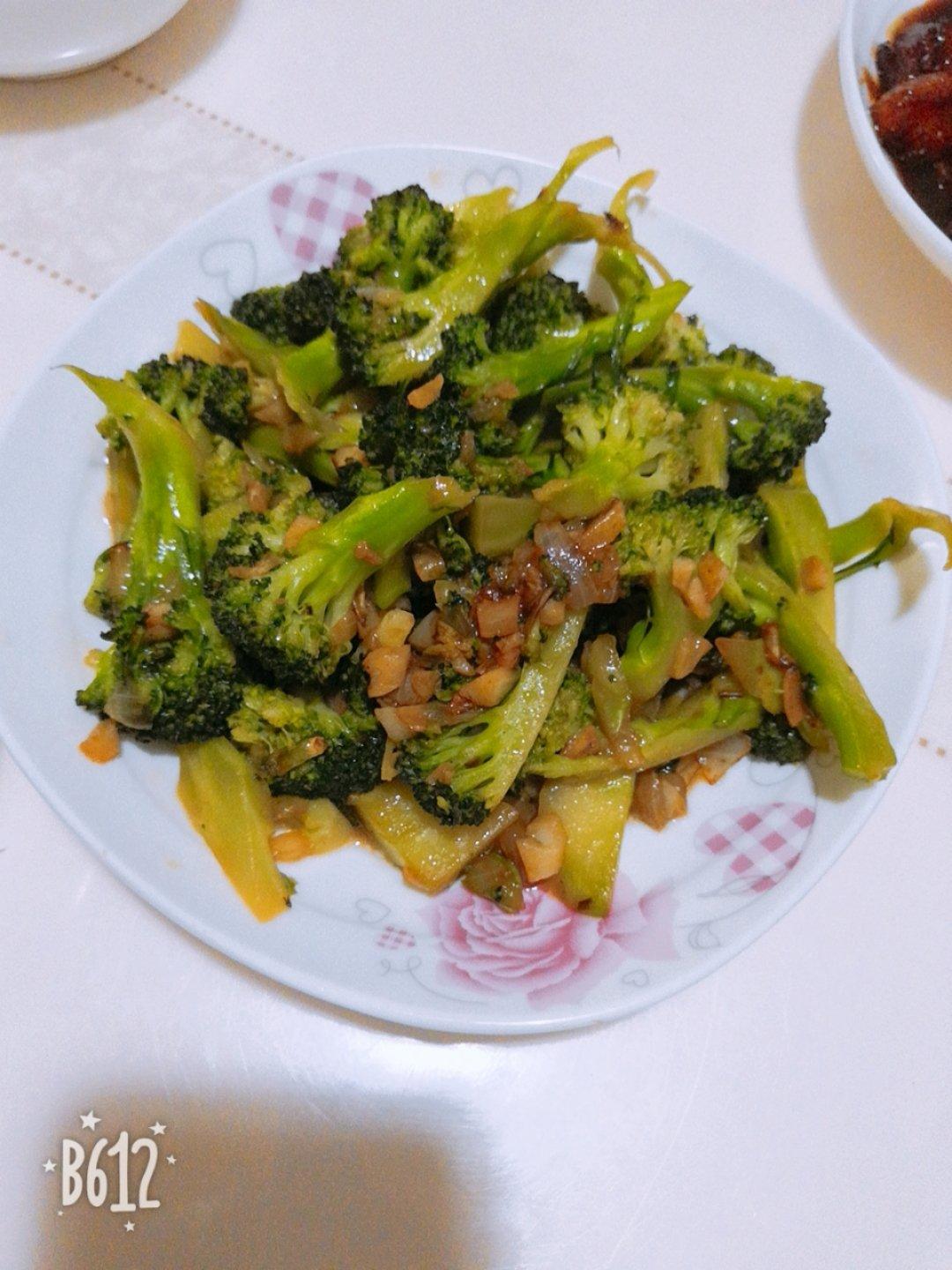 蚝油蒜蓉西兰花
