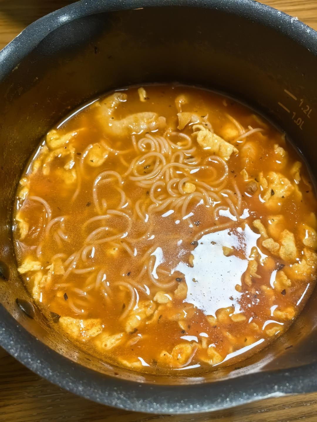 恨不得抱着锅舔的番茄鸡蛋面
