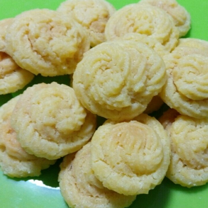 王姐w做的微波炉黄油曲奇饼干