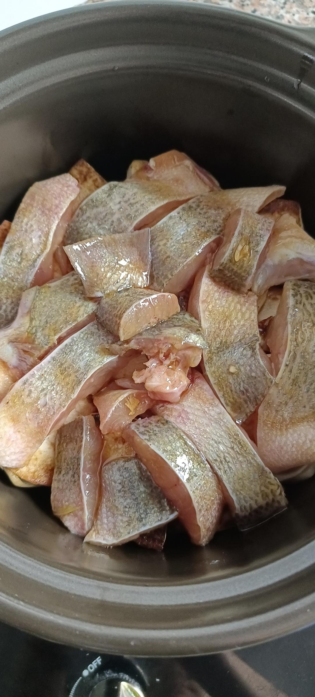 鲜嫩豆腐鲈鱼煲