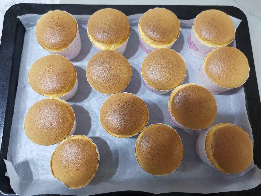 纸杯蛋糕 8寸戚风蛋糕的量