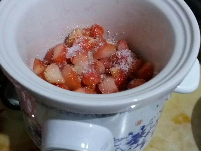 草莓双皮奶的做法