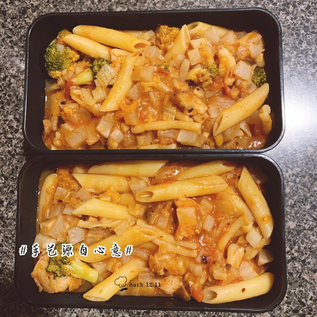 小美煮意大利面
