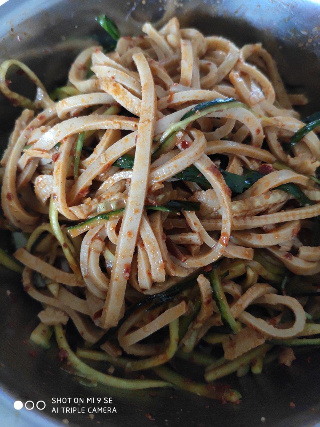 凉拌燕麦速食面