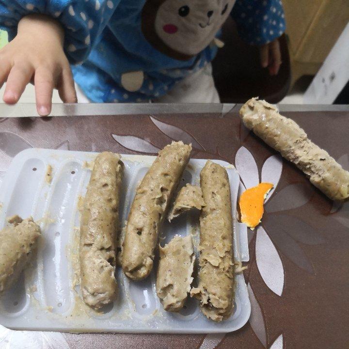 宝宝食谱—�—香葱猪肉肠