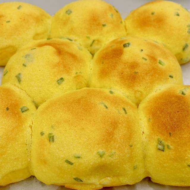 香葱肉松墨西哥包
