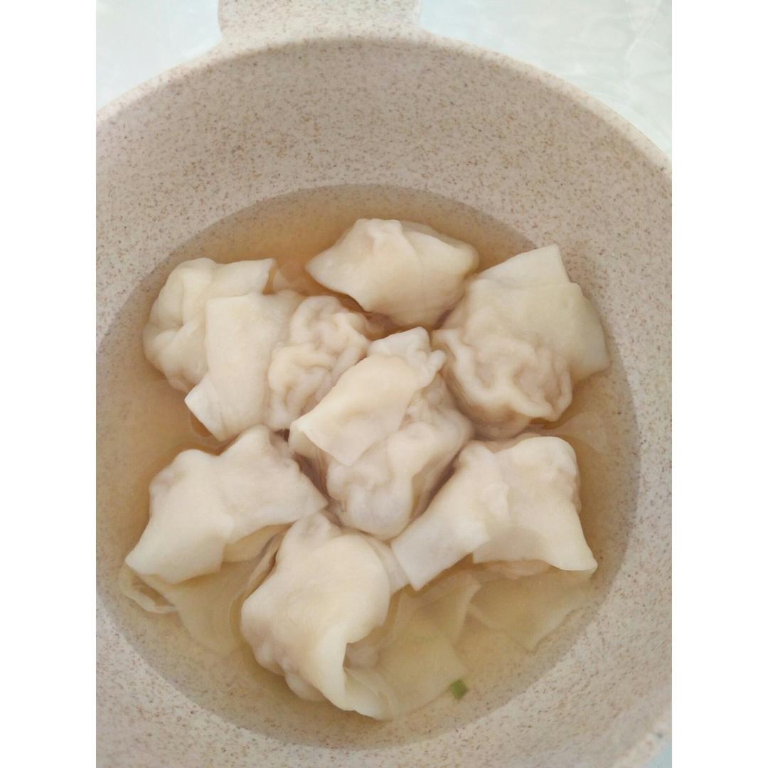 睿馨/ty雨晴做的【猪肉馅馄饨】