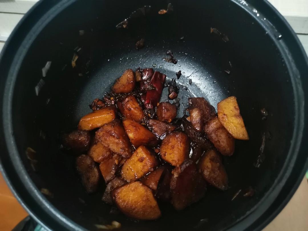 🔥巨下饭，软糯入味！比肉还好吃的红烧土豆