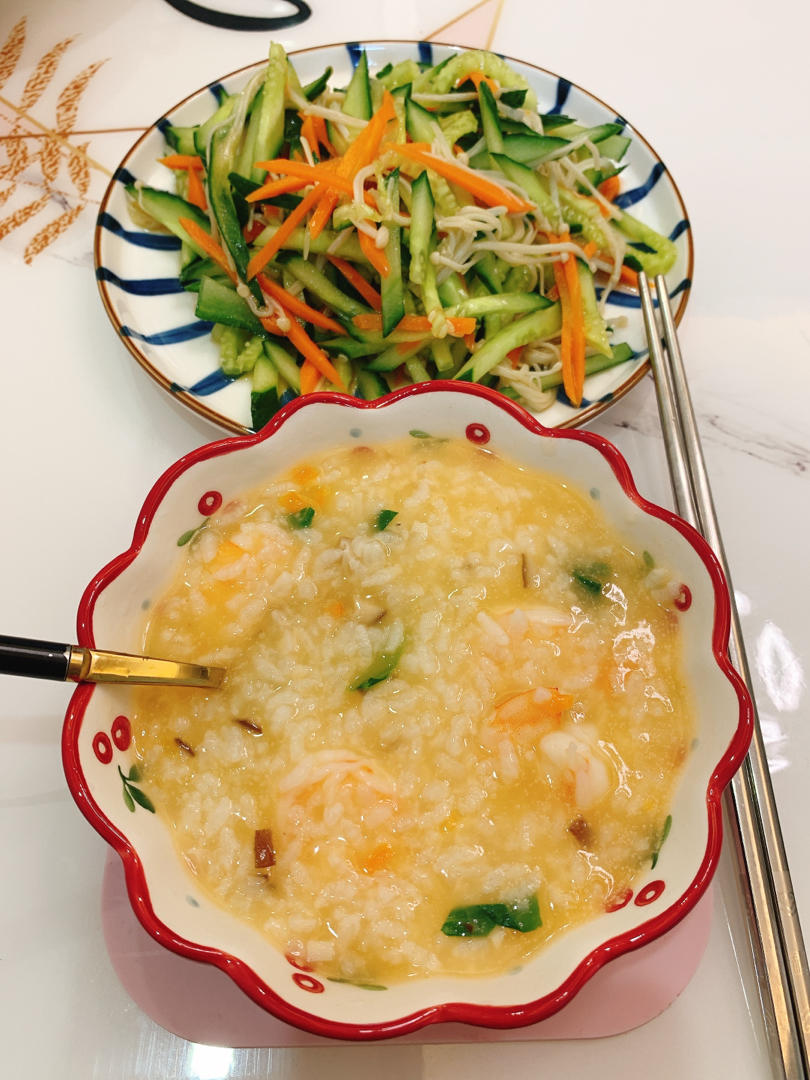鲜虾砂锅粥