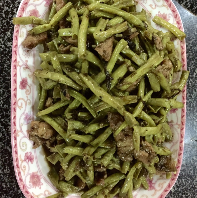 榄菜豆角炒肉片