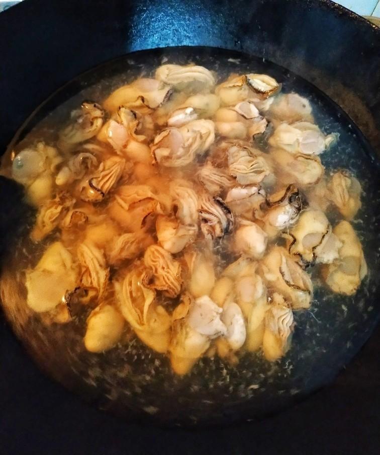 爆炒海蛎子的做法 步骤4